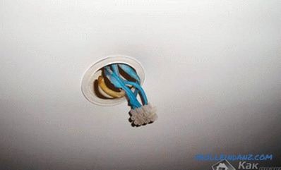 Comment accrocher un lustre au plafond (au crochet, avec une barre) + photo