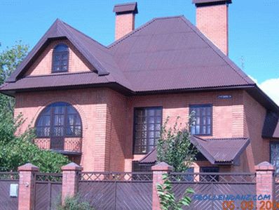 Quel est le meilleur métal ou onduline pour le toit d'une maison privée