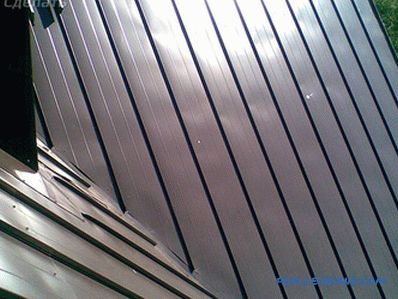 Comment couvrir le toit avec du fer - installation du toit en métal + photo