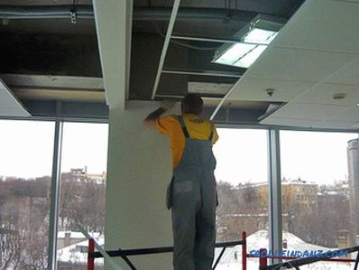 Installation d'un plafond suspendu Armstrong faites-le vous-même
