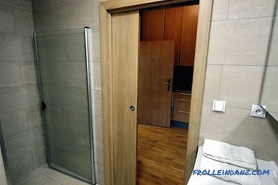 Quelle porte est préférable de mettre dans la salle de bain et toilettes