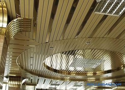 Plafond bricolage en aluminium - installation de plafonds à lattes
