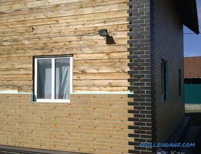 Finition de la façade de la maison avec des panneaux thermiques - Des panneaux thermiques sur la façade