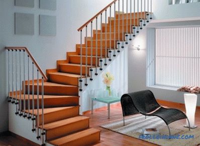 Boiserie d'escalier en métal: règles d'installation de base