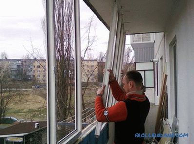 Vitrage d'un balcon avec vos propres mains + photo
