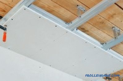 Réparez le plafond d'une maison en bois avec vos propres mains (photo et vidéo)