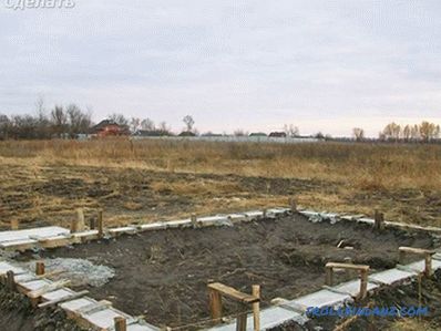 Comment construire une grange avec ses propres mains (+ photos)